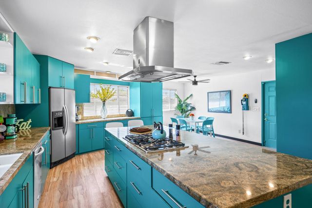 2099 E Racquet Club Road E, Palm Springs, CA 92262