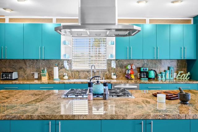 2099 E Racquet Club Road E, Palm Springs, CA 92262