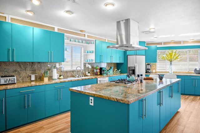 2099 E Racquet Club Road E, Palm Springs, CA 92262