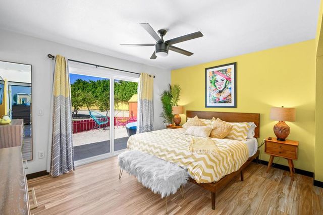 2099 E Racquet Club Road E, Palm Springs, CA 92262