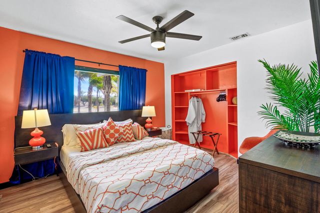 2099 E Racquet Club Road E, Palm Springs, CA 92262