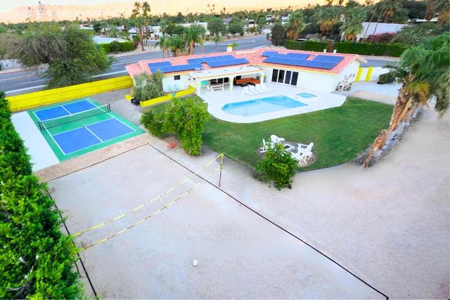 2099 E Racquet Club Road E, Palm Springs, CA 92262