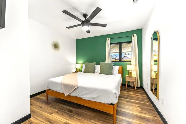 2099 E Racquet Club Road E, Palm Springs, CA 92262