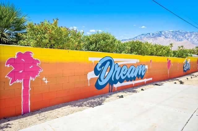 2099 E Racquet Club Road E, Palm Springs, CA 92262