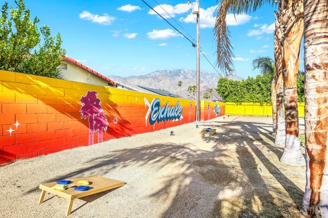 2099 E Racquet Club Road E, Palm Springs, CA 92262