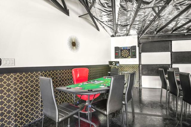 2099 E Racquet Club Road E, Palm Springs, CA 92262