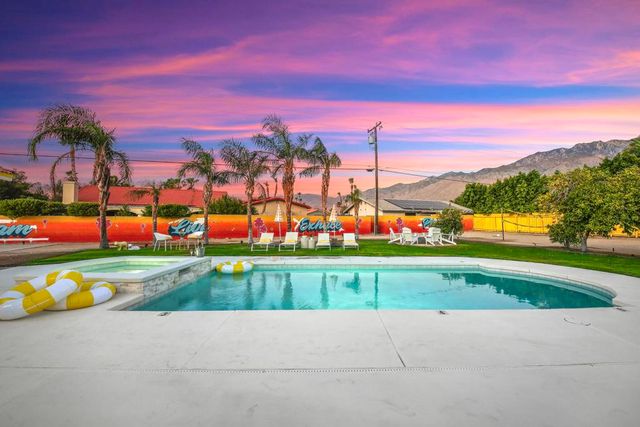 2099 E Racquet Club Road E, Palm Springs, CA 92262