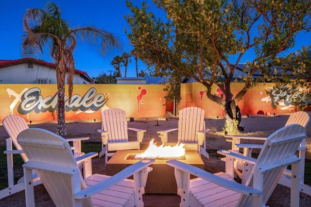 2099 E Racquet Club Road E, Palm Springs, CA 92262