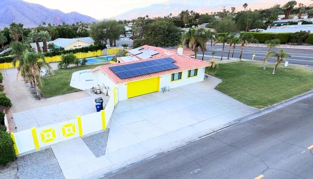 2099 E Racquet Club Road E, Palm Springs, CA 92262