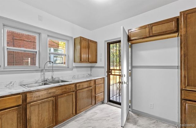 2715 Glynn Court, Detroit, MI 48206