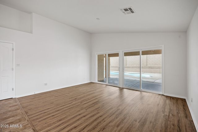 1040 E AMBERWOOD Drive, Phoenix, AZ 85048