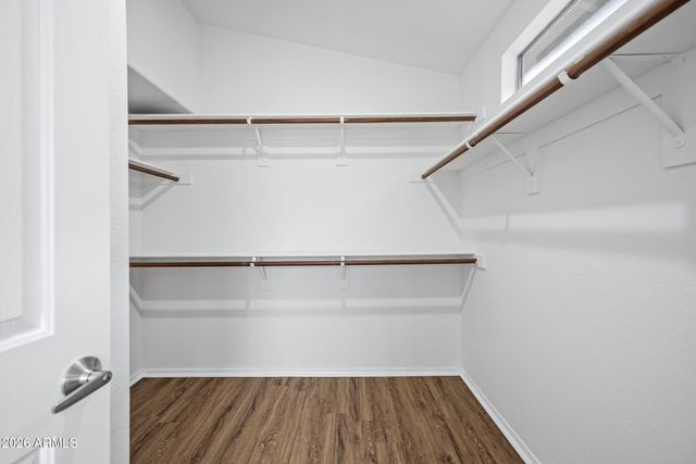 1040 E AMBERWOOD Drive, Phoenix, AZ 85048