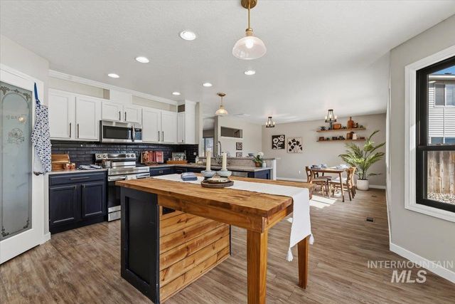 11561 W Rainier Ave, Nampa, ID 83651