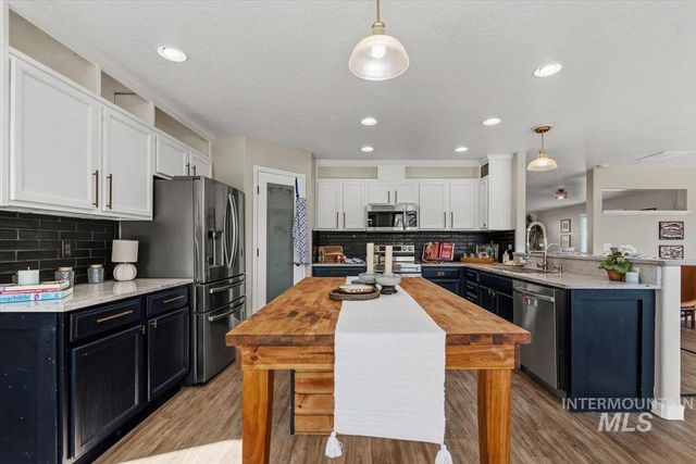 11561 W Rainier Ave, Nampa, ID 83651