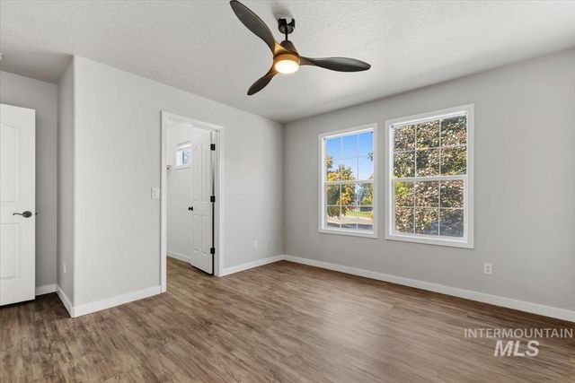 11561 W Rainier Ave, Nampa, ID 83651