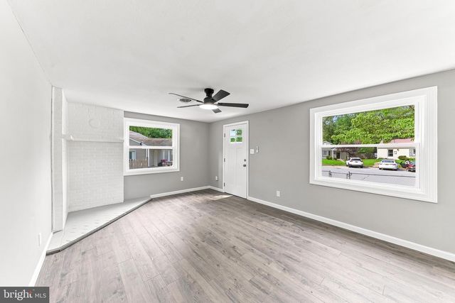 304 FRAZER PL, New Castle, DE 19720