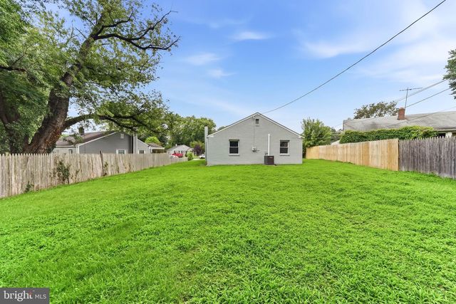 304 FRAZER PL, New Castle, DE 19720