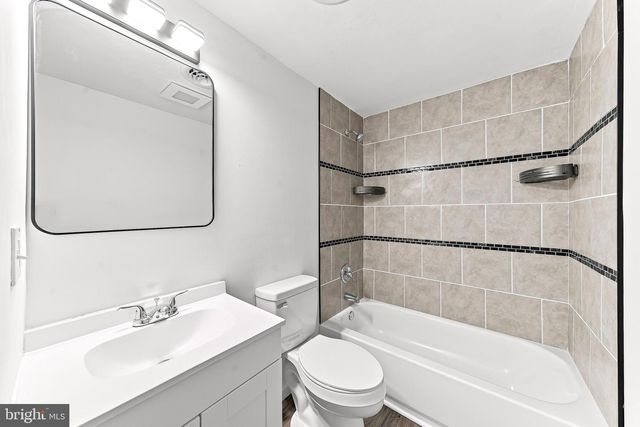304 FRAZER PL, New Castle, DE 19720