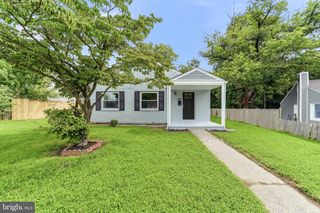304 FRAZER PL, New Castle, DE 19720