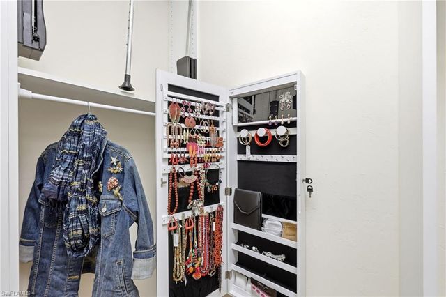 2274 Queens WAY, Naples, FL 34112