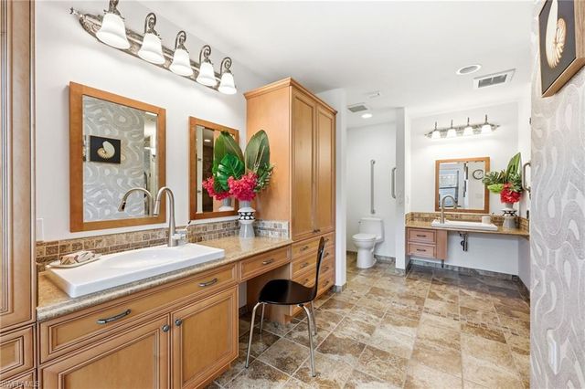 2274 Queens WAY, Naples, FL 34112