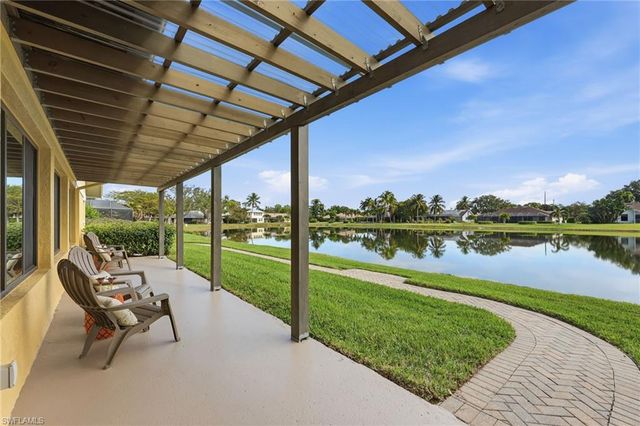 2274 Queens WAY, Naples, FL 34112