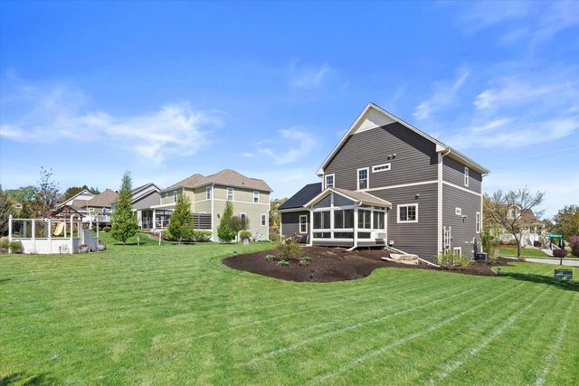 3003 Nostalgic COURT, Hubertus, WI 53033