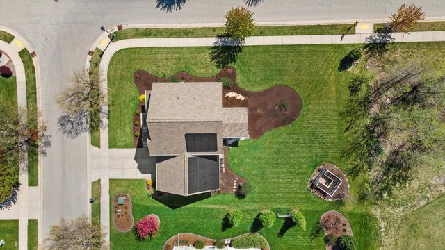 3003 Nostalgic COURT, Hubertus, WI 53033
