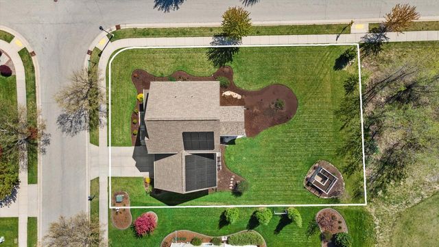 3003 Nostalgic COURT, Hubertus, WI 53033