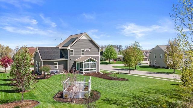 3003 Nostalgic COURT, Hubertus, WI 53033