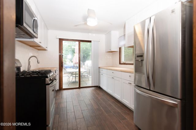 302 Edgeview Road, Keyport, NJ 07735