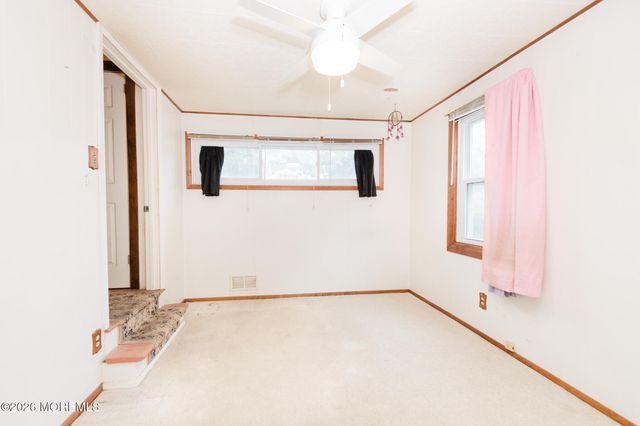 302 Edgeview Road, Keyport, NJ 07735