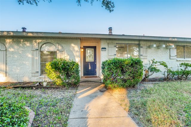 3134 Rainbow Drive, Grand Prairie, TX 75052