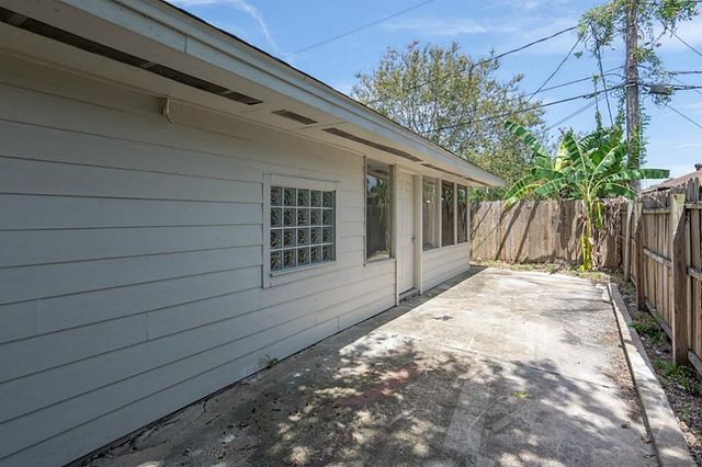 6514 Reamer Street, Houston, TX 77074