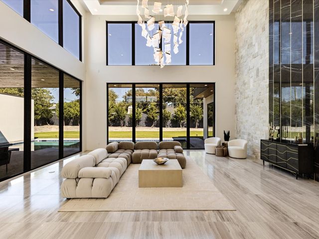 4625 Walnut Hill Lane, Dallas, TX 75229