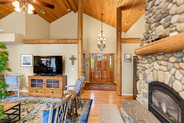 1099 SE Oriole Street, Grants Pass, OR 97526