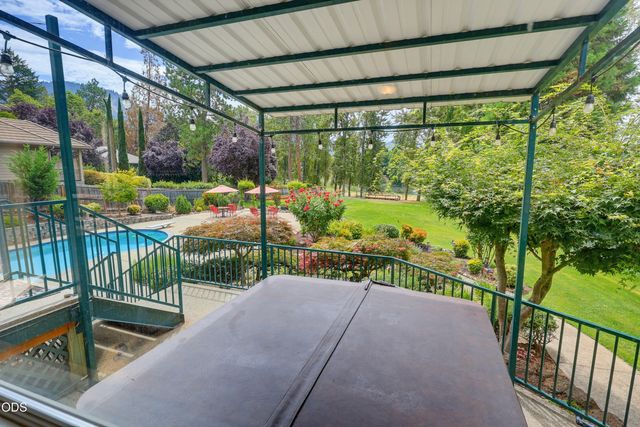 1099 SE Oriole Street, Grants Pass, OR 97526
