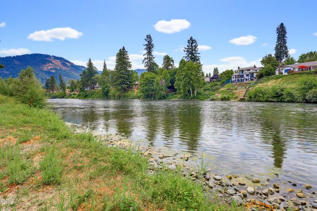 1099 SE Oriole Street, Grants Pass, OR 97526