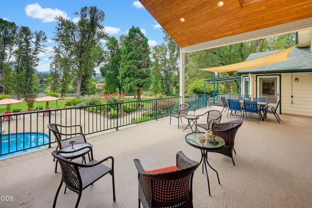 1099 SE Oriole Street, Grants Pass, OR 97526