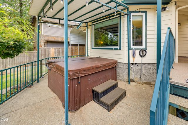 1099 SE Oriole Street, Grants Pass, OR 97526