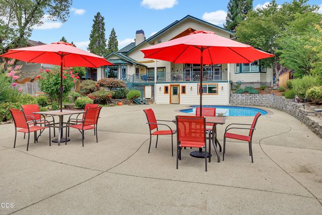 1099 SE Oriole Street, Grants Pass, OR 97526