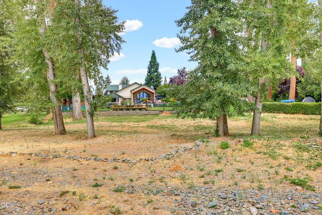 1099 SE Oriole Street, Grants Pass, OR 97526