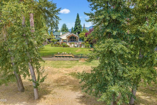 1099 SE Oriole Street, Grants Pass, OR 97526