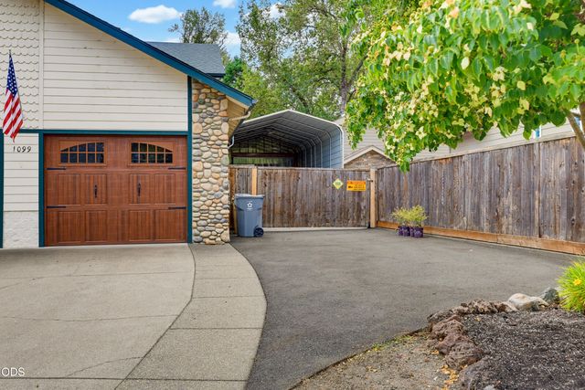 1099 SE Oriole Street, Grants Pass, OR 97526