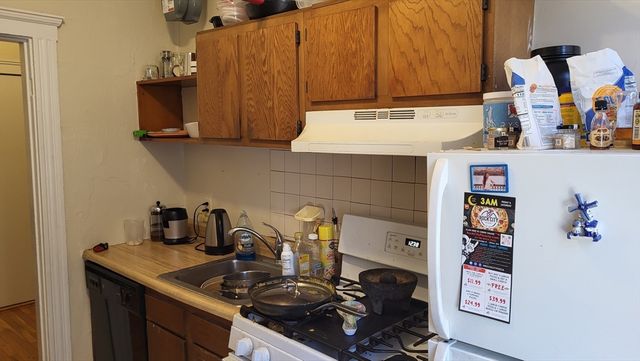 1691 Commonwealth Ave 7, Boston, MA 02135