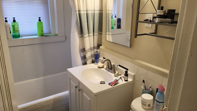 1691 Commonwealth Ave 7, Boston, MA 02135