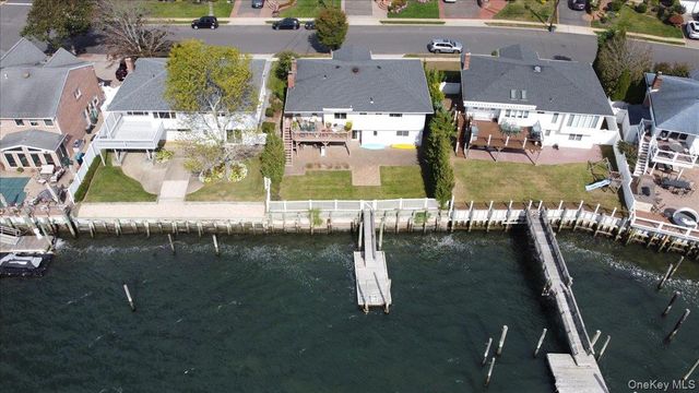 3106 Clubhouse Road, Merrick, NY 11566