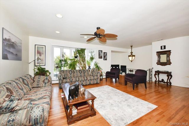 3106 Clubhouse Road, Merrick, NY 11566