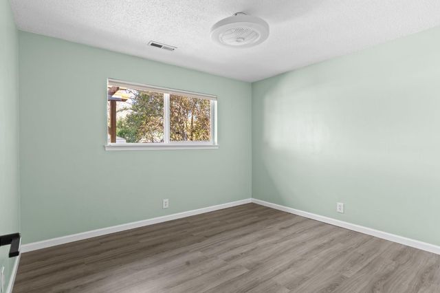 12853 Pioneer St, Jackson, CA 95642