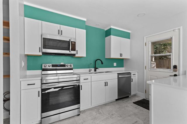 12853 Pioneer St, Jackson, CA 95642